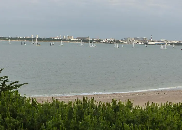 Face A La Plage Des Minimes Ponant 3 Appt 407